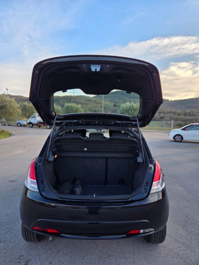 LANCIA Ypsilon 1.2 69 CV 5 porte GPL Ecochic Gold