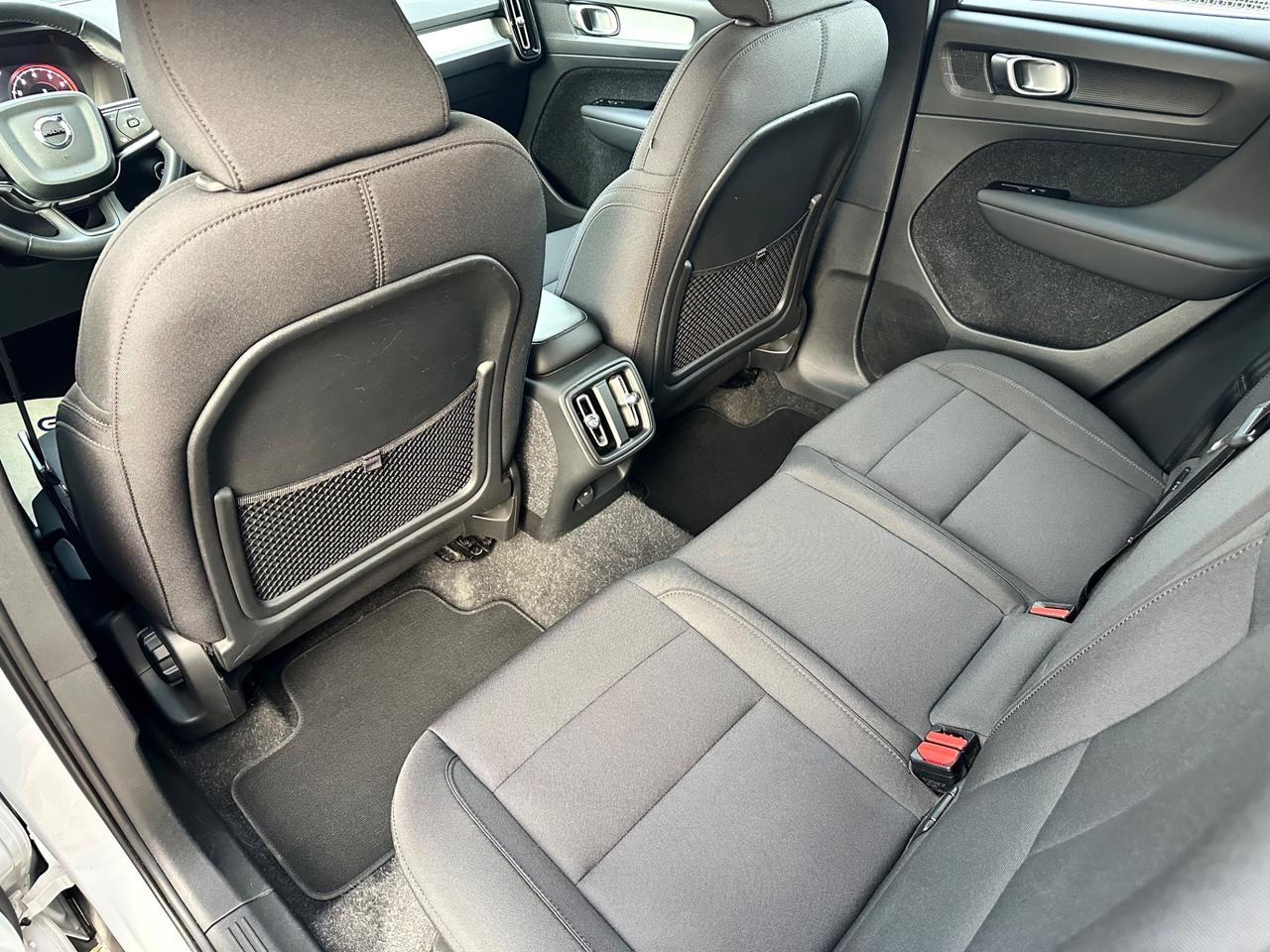 Volvo XC40 T3 Geartronic Momentum Core -km Certificati