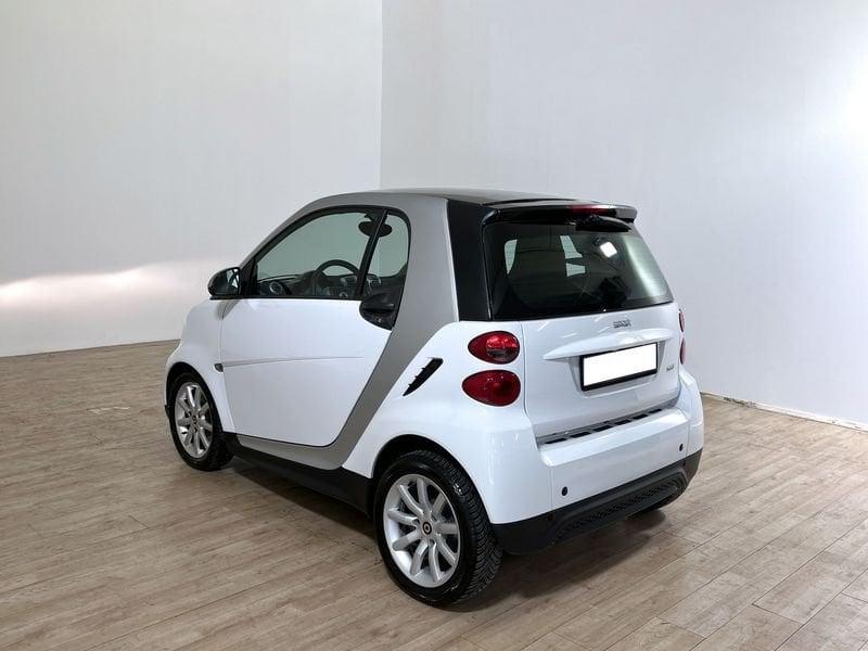 smart fortwo fortwo 1000 45 kW MHD coupé pure