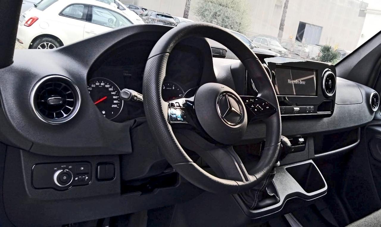 Mercedes Benz