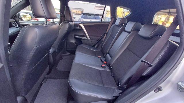 TOYOTA RAV 4 RAV4 2.0 D-4D 2WD Style