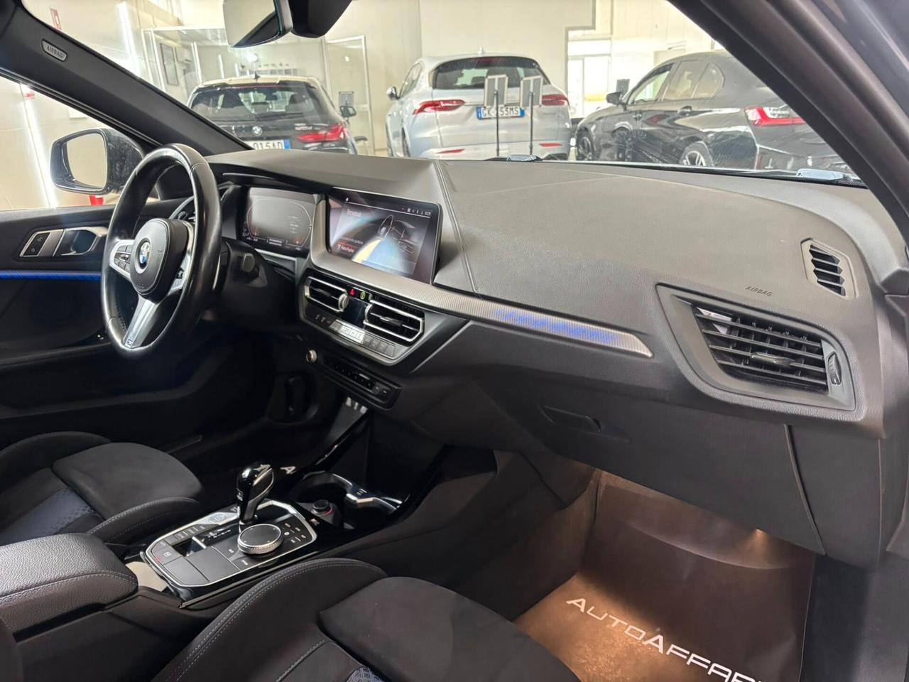 Bmw 118 118d 5p. Msport
