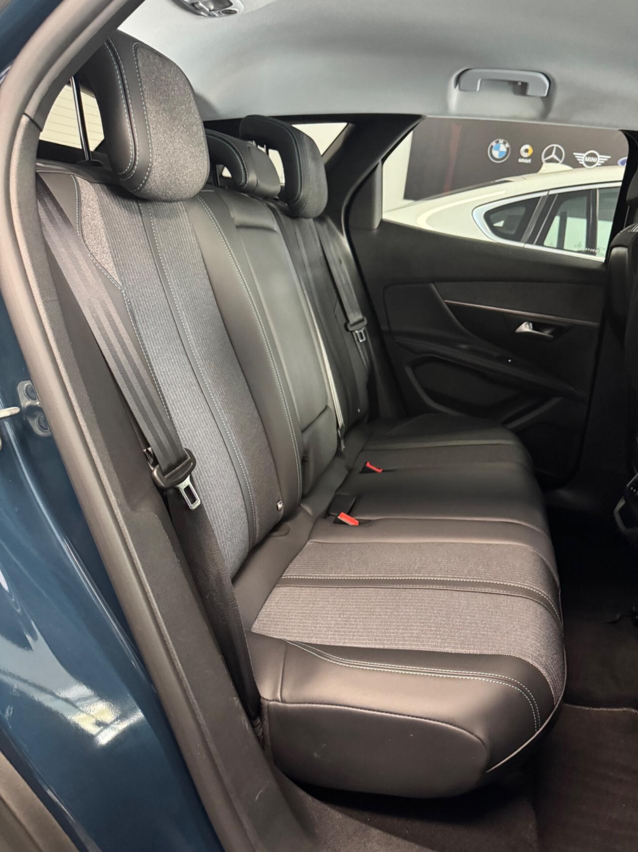 PEUGEOT 3008 1.5 131 ALLURE MY23