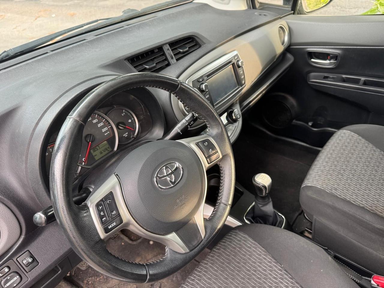 Toyota Yaris 1.0 5 porte NEOPATEN GARANZIA 12 MESI