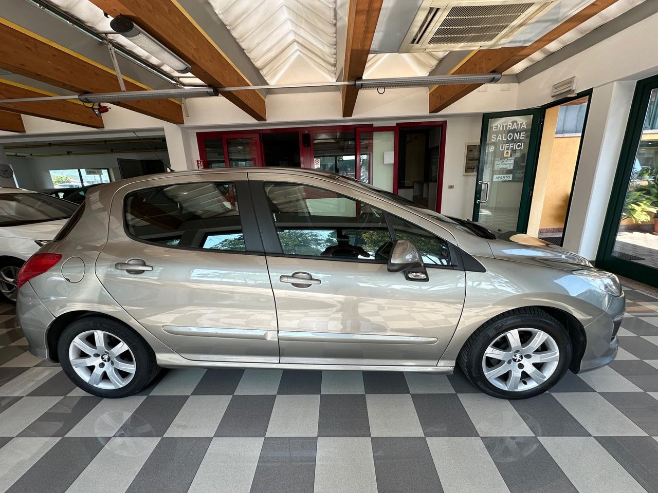 Peugeot 308 1.6 8V e-HDi 112CV Stop&Start 5p. Business