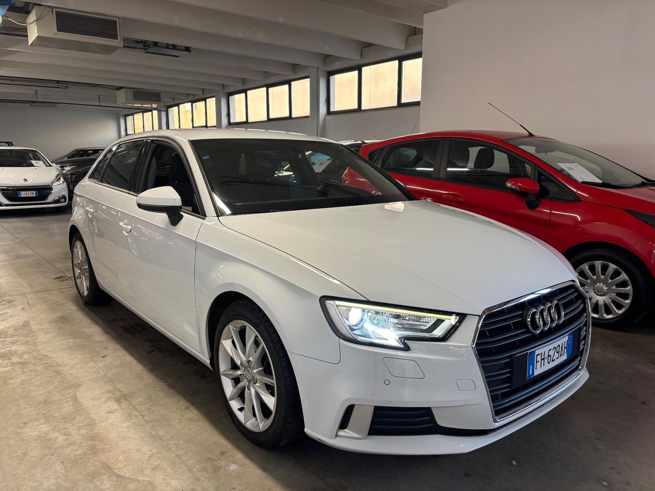 Audi A3 SPB 1.6 TDI | S-TRONIC Sport |