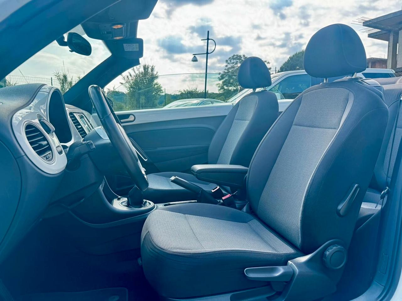 Volkswagen Maggiolino Cabrio 2.0 TDI Design BlueMotion Technology