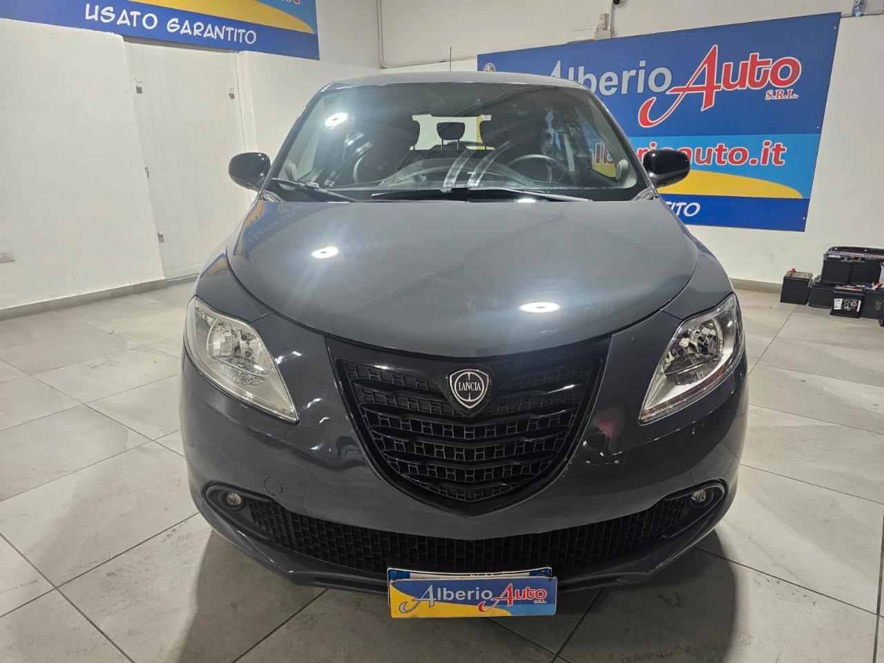 Lancia Ypsilon 5 Porte Ypsilon 1.2 8v Elefantino ecochic Gpl 69cv my14