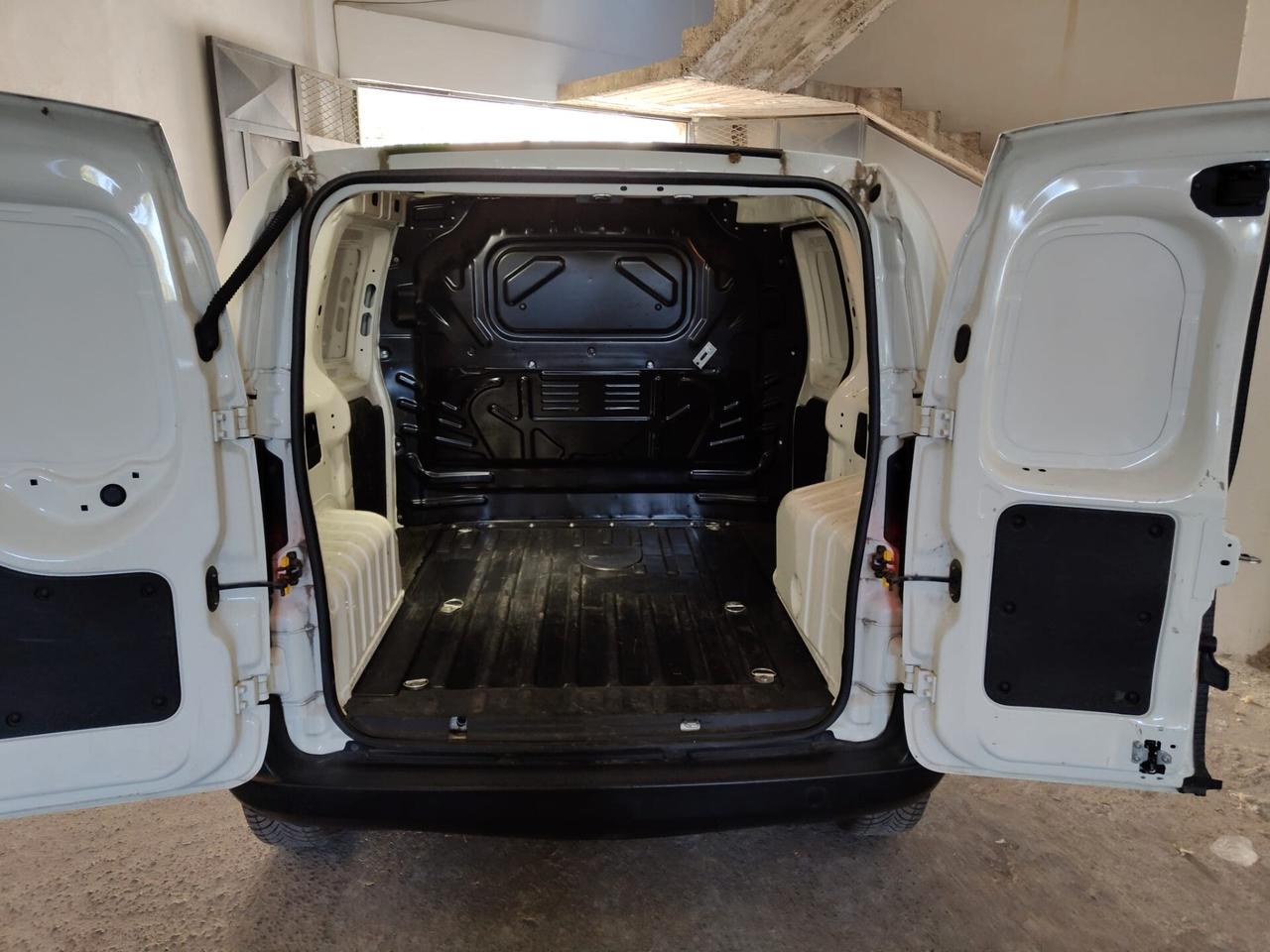 Fiat Fiorino 1.3 MJT 95CV Cargo SX