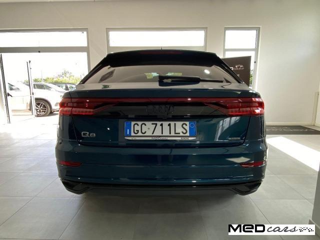 AUDI - Q8 - 55 TFSI MHEV quattro tiptronic Sport