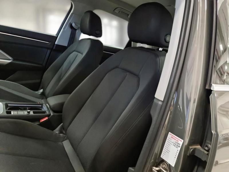 AUDI Q3 35 TDI S tronic Business Advanced