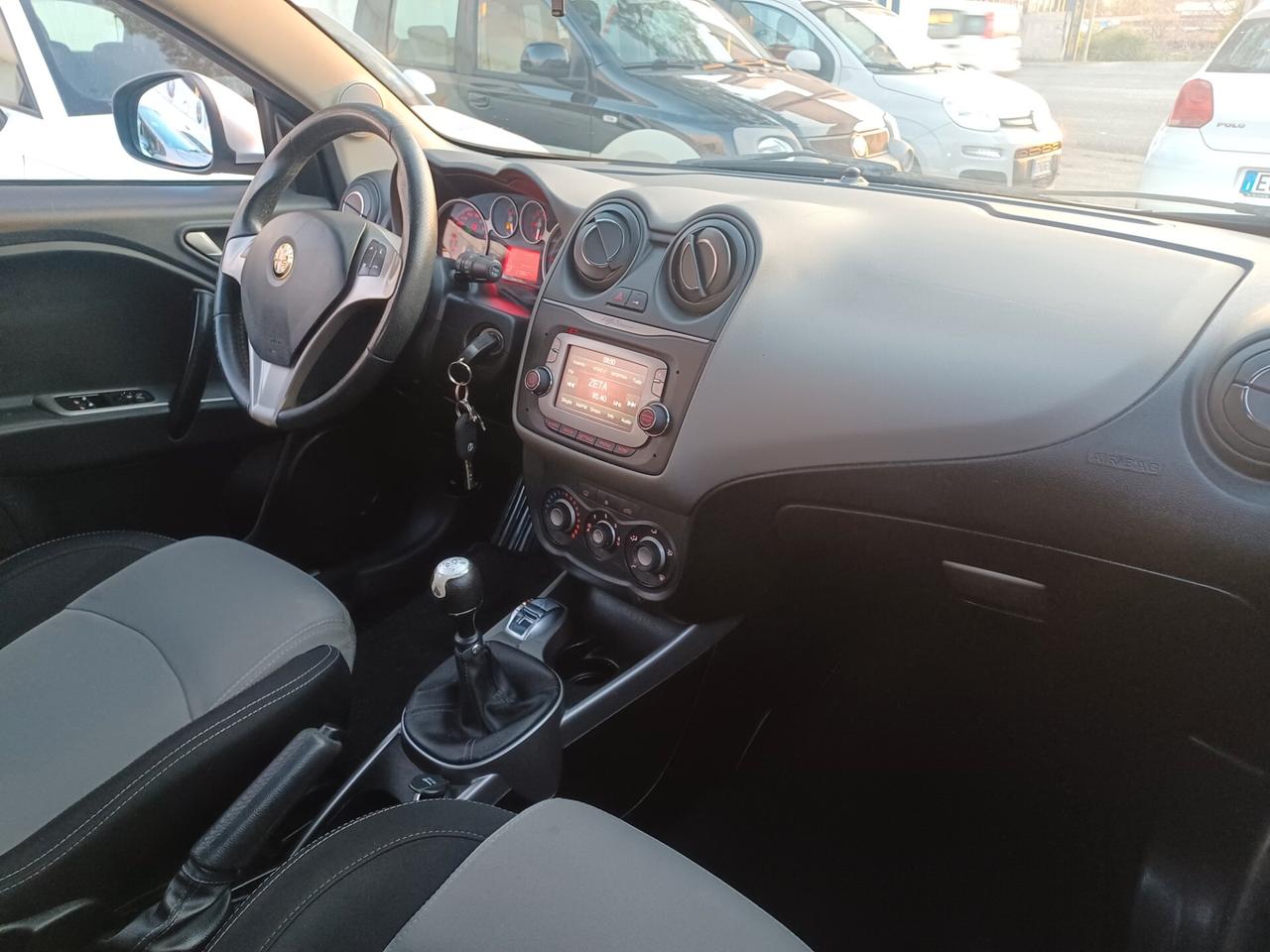 Alfa Romeo MiTo 1.3 JTDm DISTINCTIVE 2014