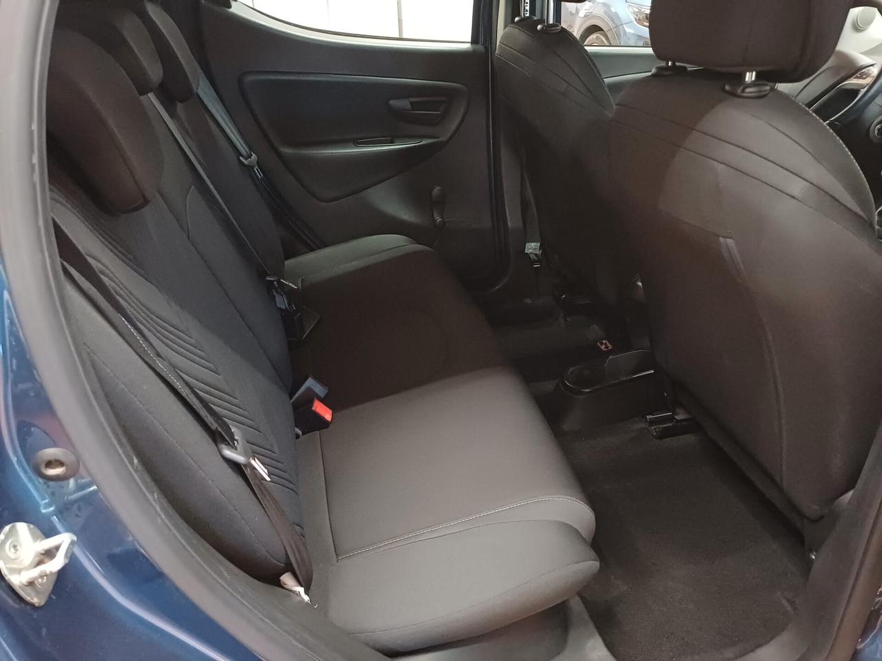 Lancia Ypsilon 1.0 FireFly 5 porte S&S Hybryd Gold