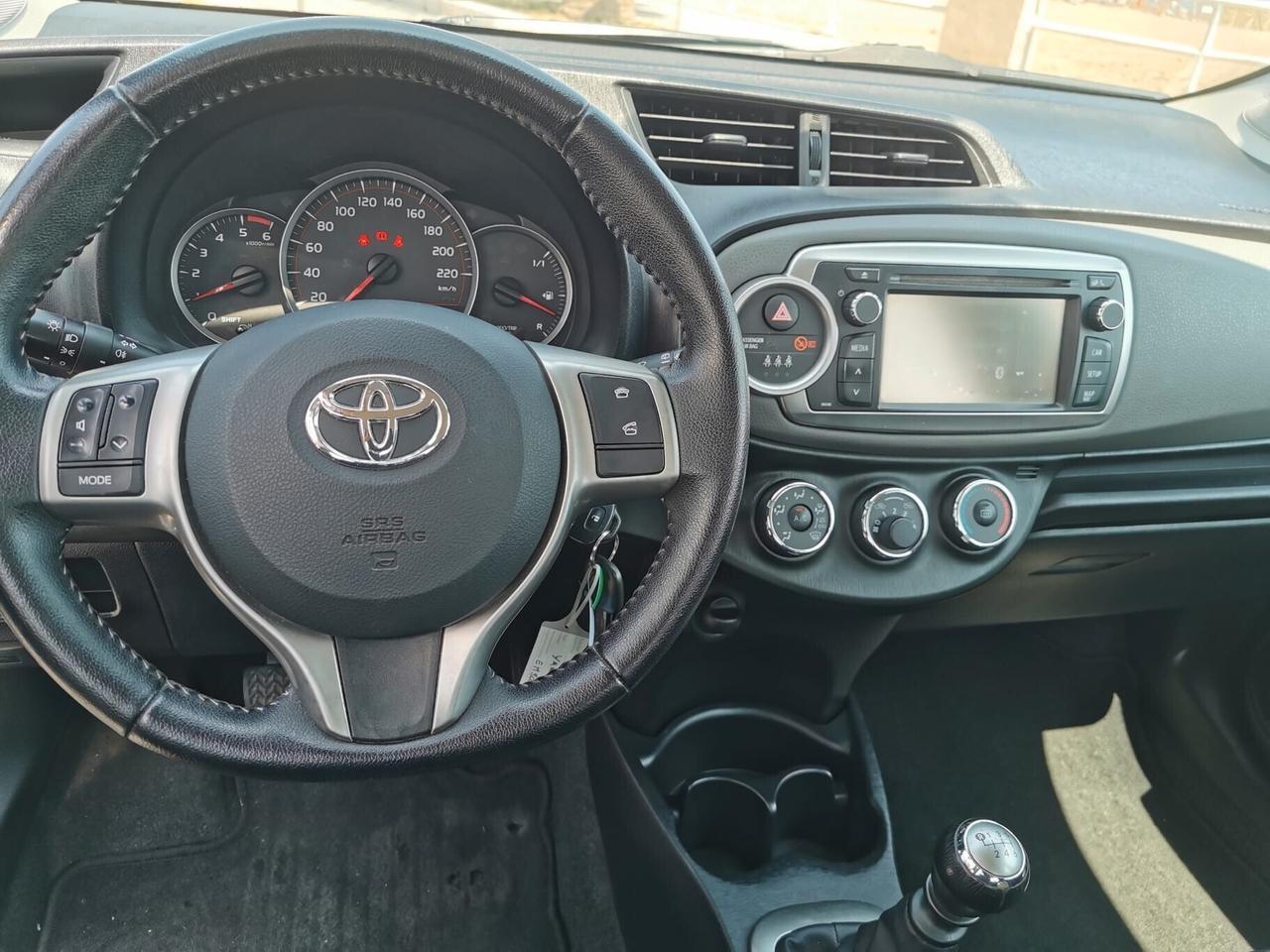 Toyota Yaris 1.4 D-4D 5 porte Lounge 2012