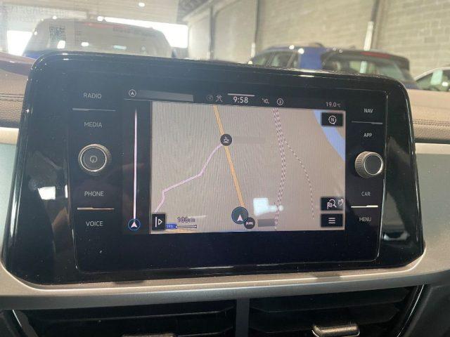 VOLKSWAGEN T-Roc 1.5 TSI ACT DSG Life FARI LED NAVI ACC PARK ASSIST