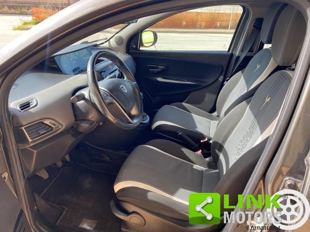 LANCIA Ypsilon 1.2 69 CV 5 porte Platinum