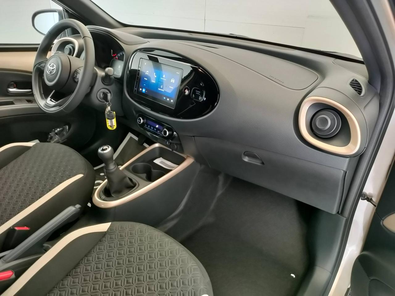 TOYOTA Aygo X 1.0B TREND MT - MY24