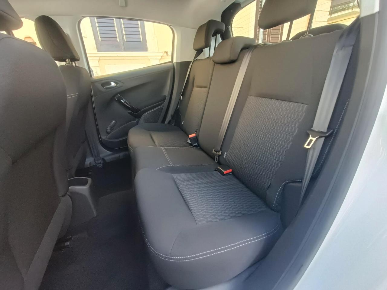 Peugeot 208 BlueHDi 100 S&S 5 porte Allure