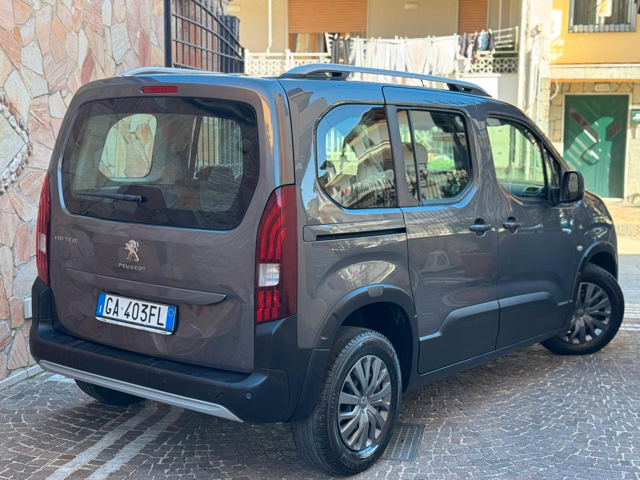 Peugeot Rifter BlueHDi 130 S&S EAT8 Allure Standard