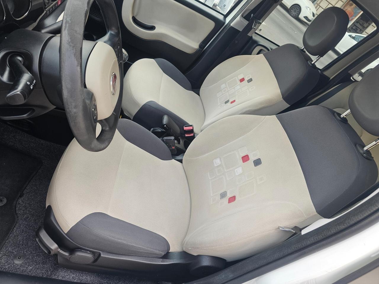 Fiat Panda 0.9 TwinAir Turbo Natural Power LOUNGE