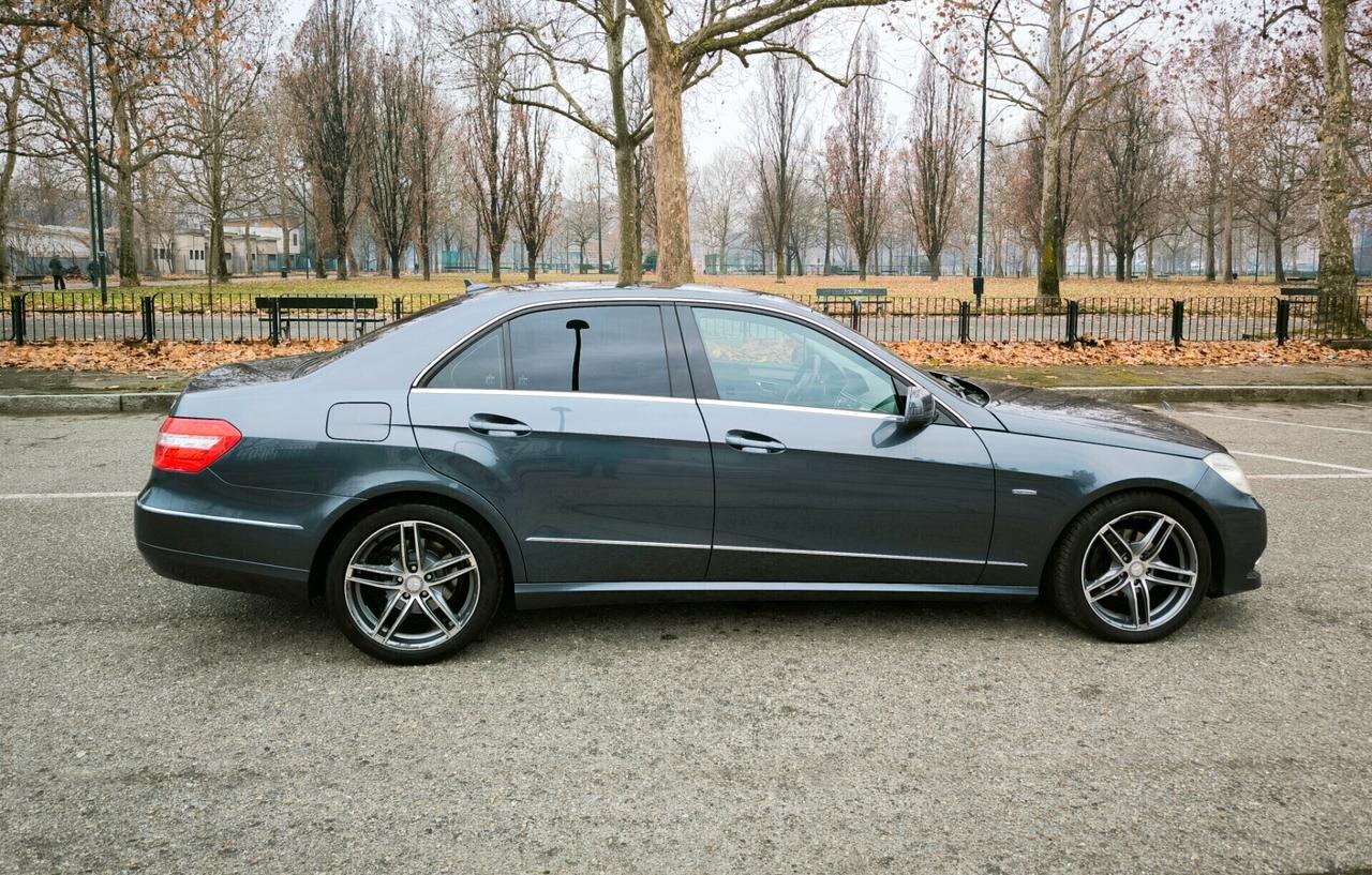 Mercedes-benz E 220 CDI BlueEFFICIENCY Avantgarde AMG