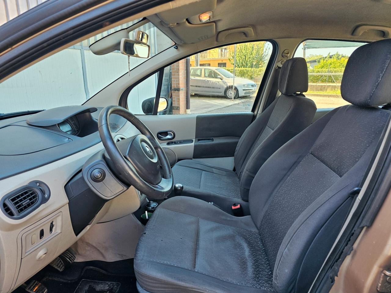 Renault Modus 1.5 dCi 75CV Wave