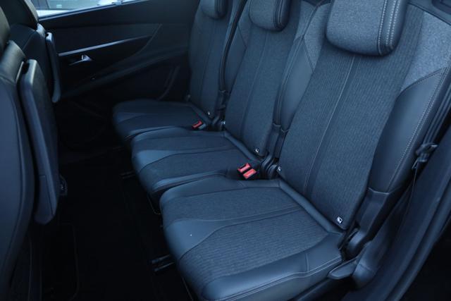 PEUGEOT 5008 PureTech 7 POSTI 130 S&S EAT8 GT Line