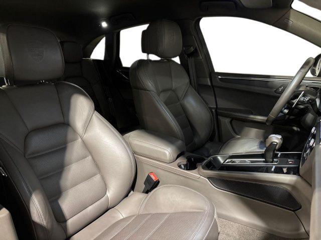 PORSCHE Macan 2.0 T
