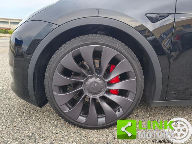 TESLA Model Y Performance AWD