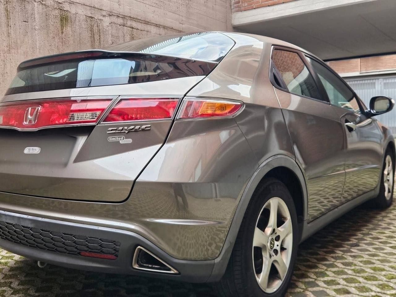 Honda Civic 2.2 i-CTDi 5p. Excl. LH i-P DPF LE