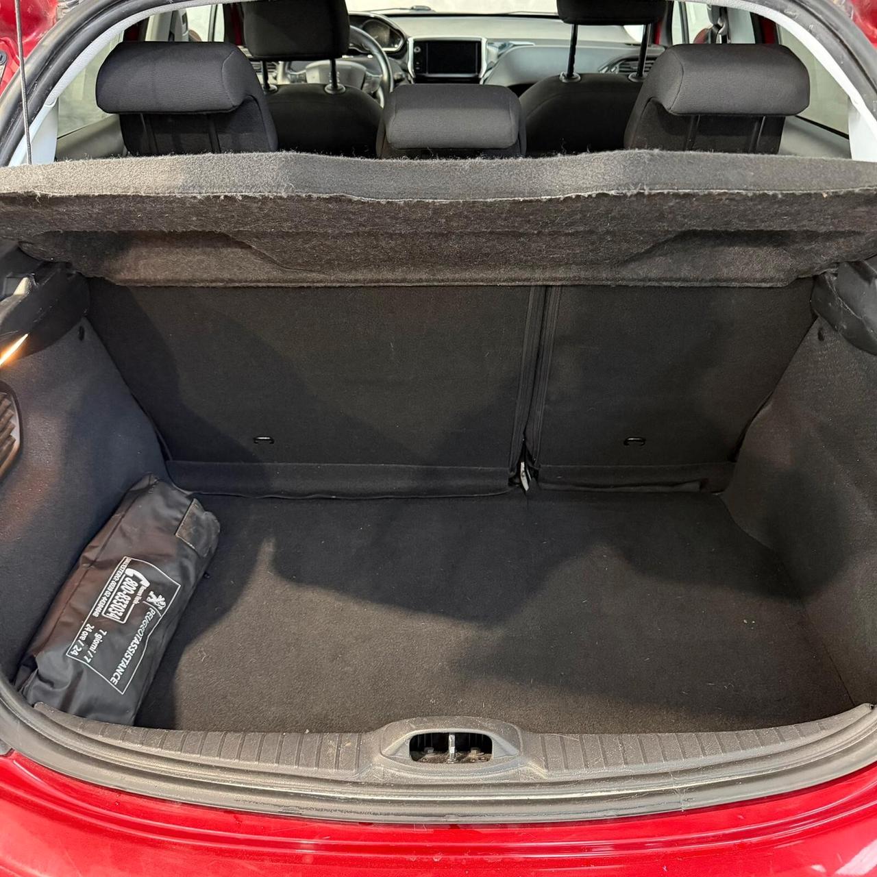 Peugeot 208 1.6 HDI ALLURE NEOPATENTATI