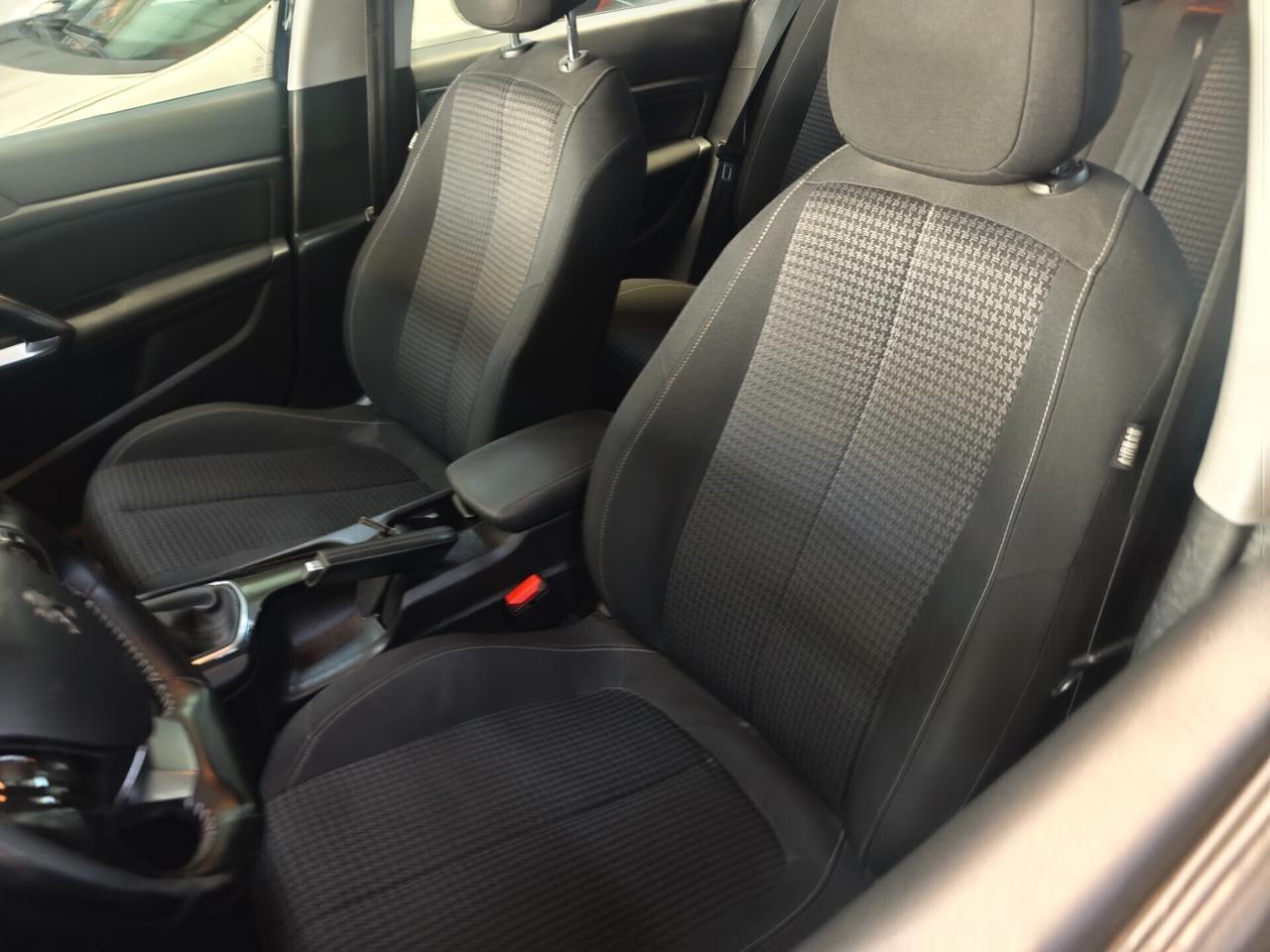 Peugeot 308 BlueHDi 130 S&S Business