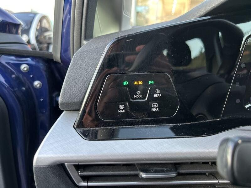 Volkswagen Golf VIII 2020 1.0 tsi evo Life 110cv