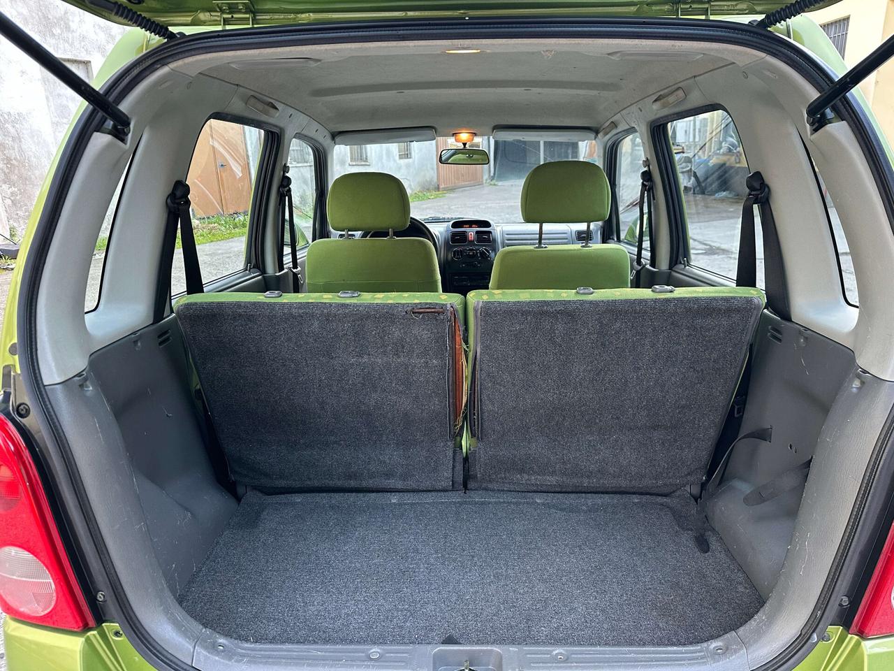 Opel Agila 1.2 16V Comfort