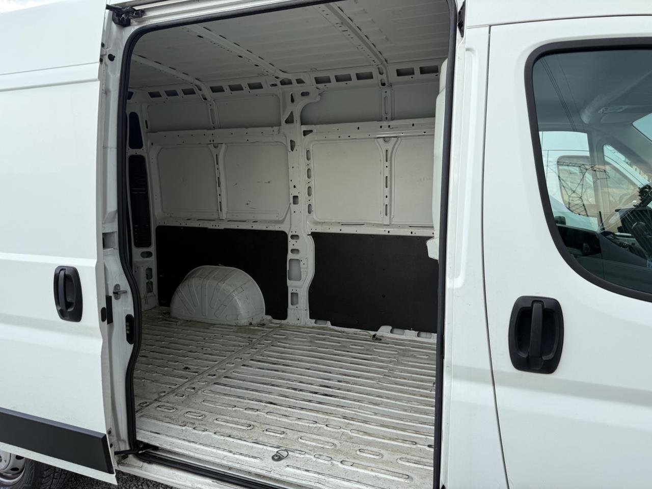 Peugeot Boxer 33 2.2 BlueHDi 120 L2H2 Iva Compresa