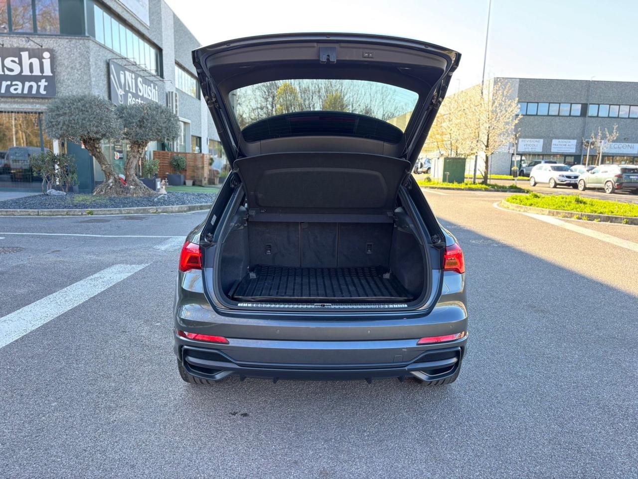 Audi Q3 40 TFSI quattro S tronic line edition