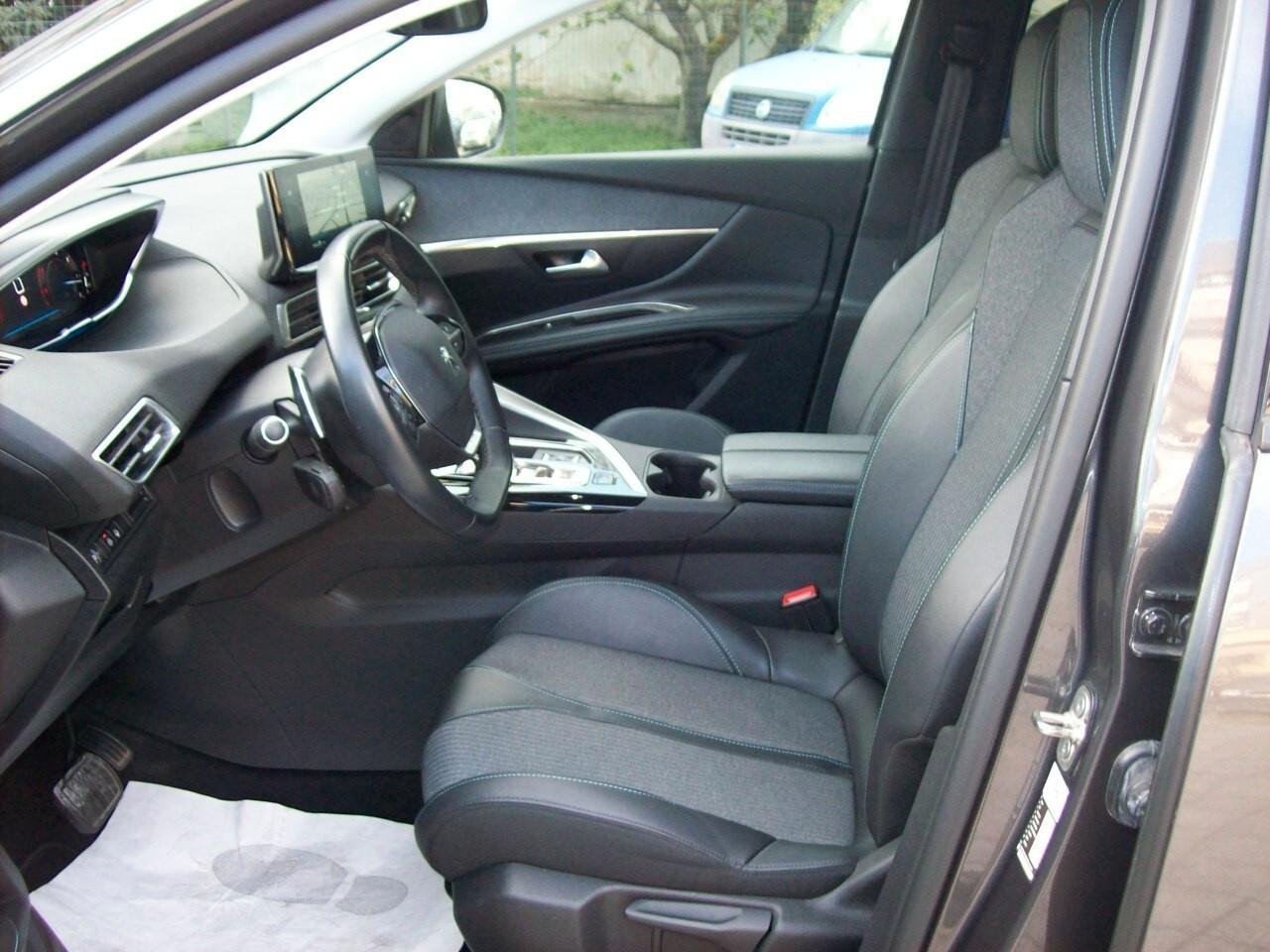 Peugeot 3008 1.5 BlueHDi 130CV S&S EAT8 Allure Pack