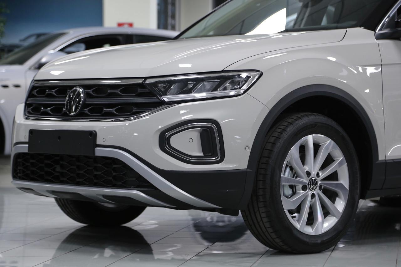 Volkswagen T-Roc Edition Plus 1.0 TSI 115 CV_KM0_2025
