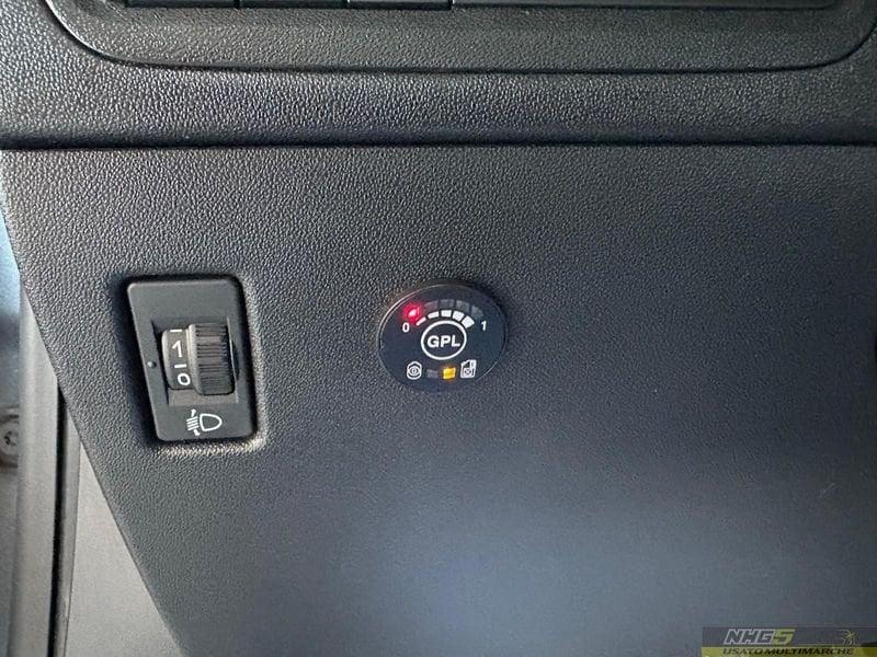 Peugeot 208 PureTech 82 5p. GPL Active