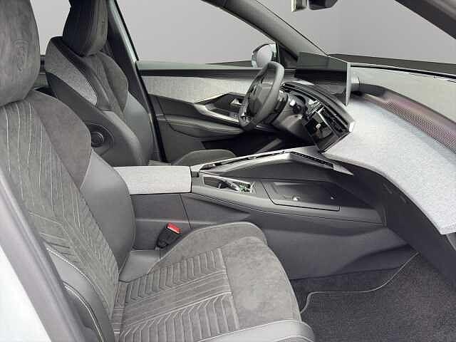 Peugeot 5008 Hybrid 145 e-DCS6 GT