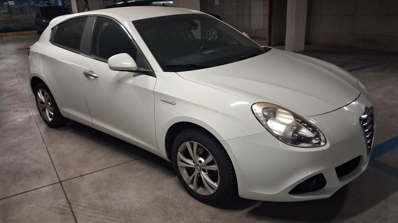 Alfa Romeo Giulietta 1.6 JTDm-2 105 CV Distinctive