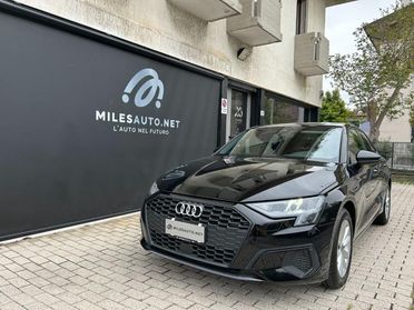 AUDI A3 30 g-tron S tronic Fari LED ACC IVA esposta