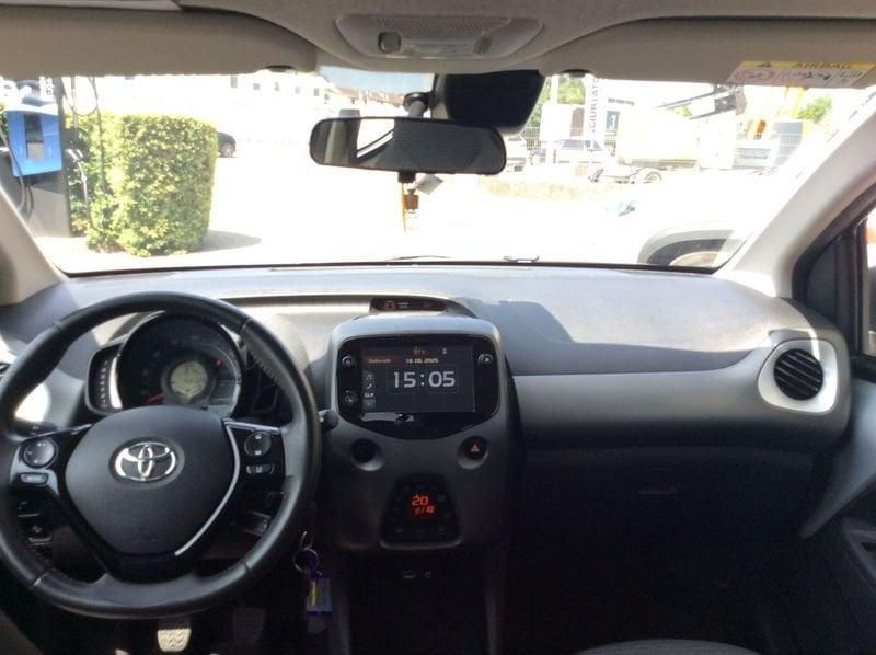 Toyota Aygo Connect 1.0 VVT-i 72 CV 5 porte x-play