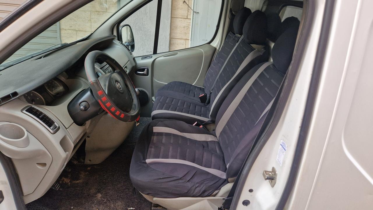 Opel Vivaro 27 2.0d 114cv L1H1