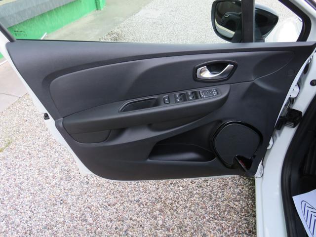 RENAULT Clio Sporter dCi 8V 75 CV Moschino Zen