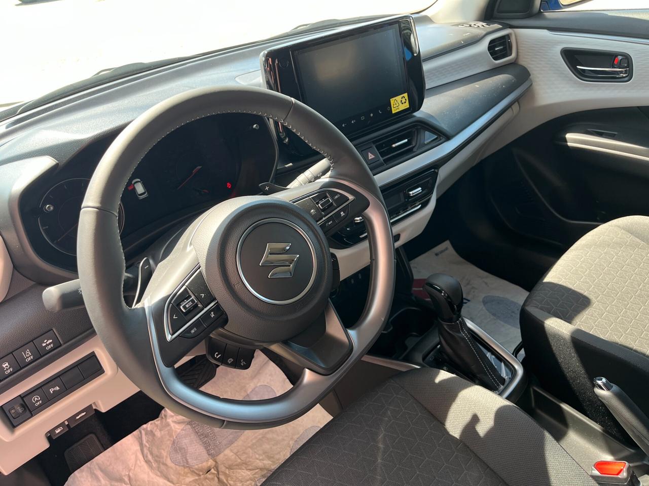 Suzuki Swift 1.2 hybrid Auto KmZero