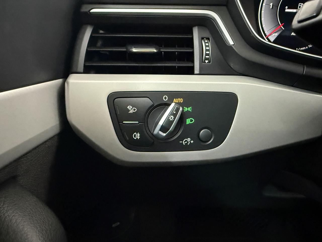 AUDI A4 V 2019 Avant A4 Avant 40 2.0 tdi mhev Business quattro 204cv s-tronic