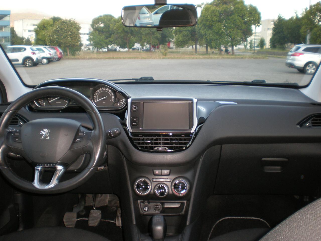 Peugeot 208 1.6 td restyling, bella