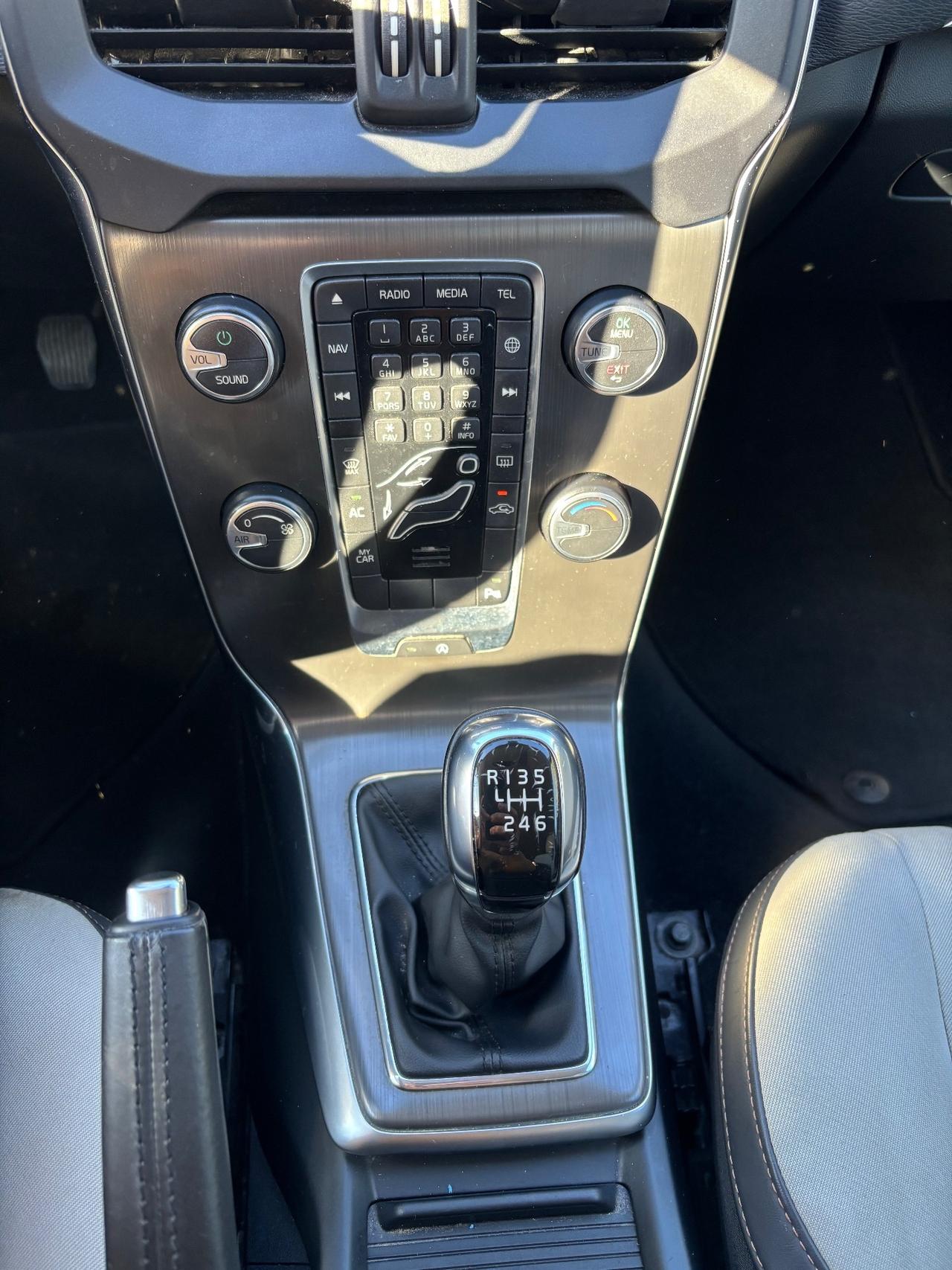 Volvo V40 Cross Country D2 1.6 Summum