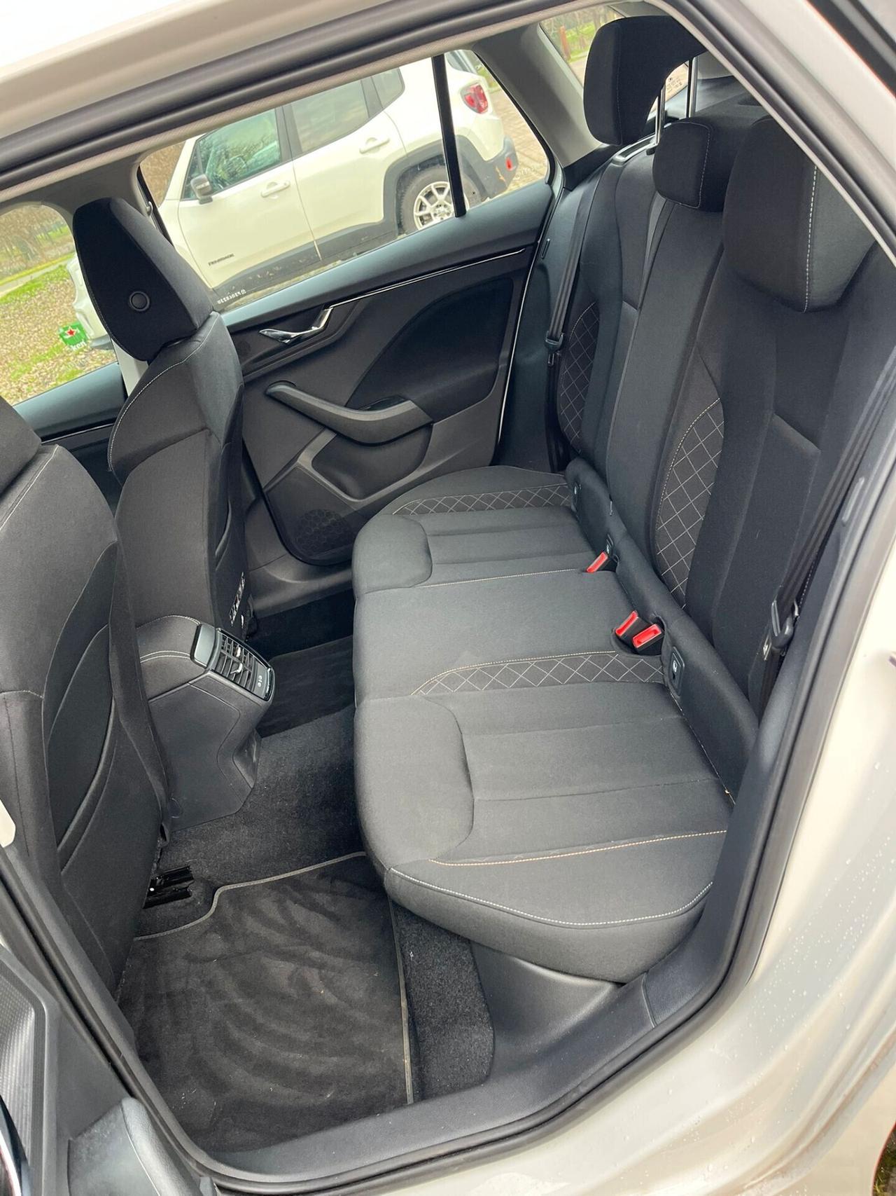 Skoda Kamiq 1.0 TSI 110 CV Ambition PREZZO REALE MOLTI OPTIONAL